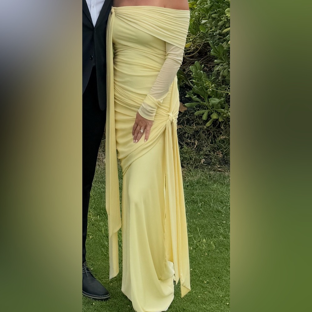Elegant Yellow Ruched Maxi Dress with Side Knot Detail